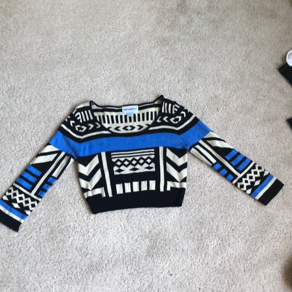 Aztec Knit Cropped Top 3/4 sleeves